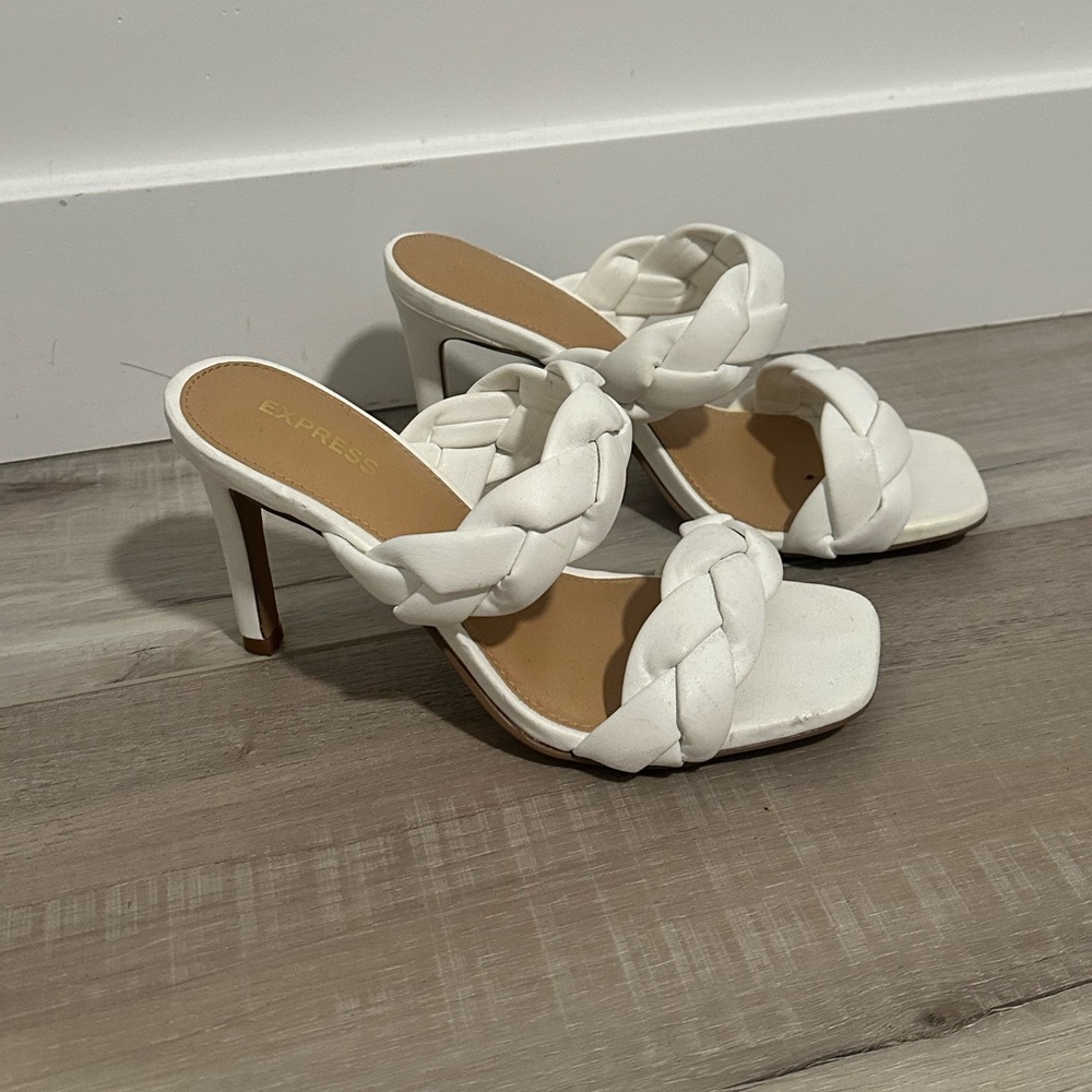 Heels - Picture 2 of 5